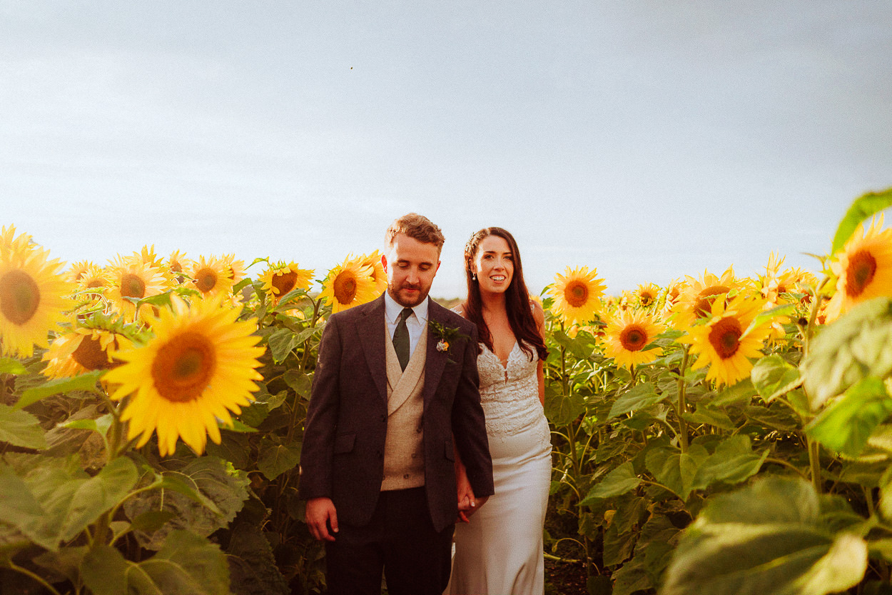 SUMMER WEDDING ROSEDEW FARM WEDDING PHOTOGRAPHY 150